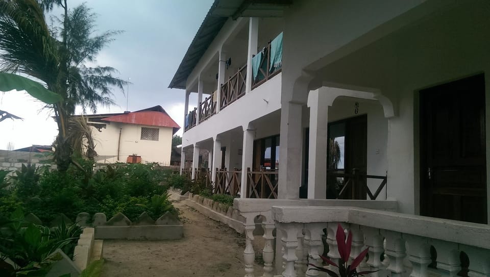 Garden view, Sea view
