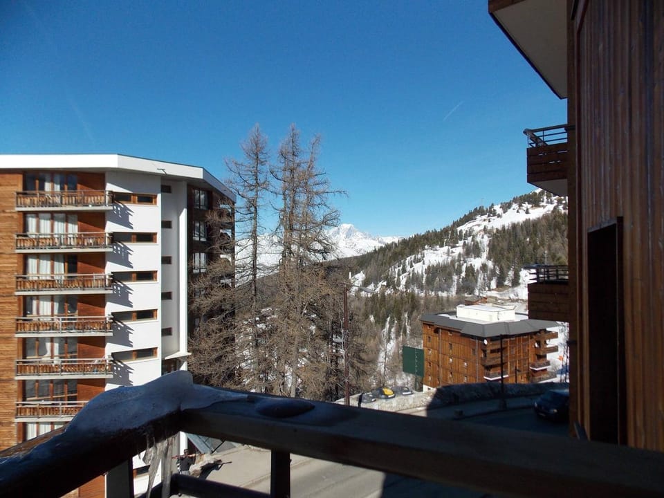 Confort au cœur de La Plagne, balcon, cuisine équipée, garage - FR-1-351-234 Apartment in Mâcot-la-Plagne