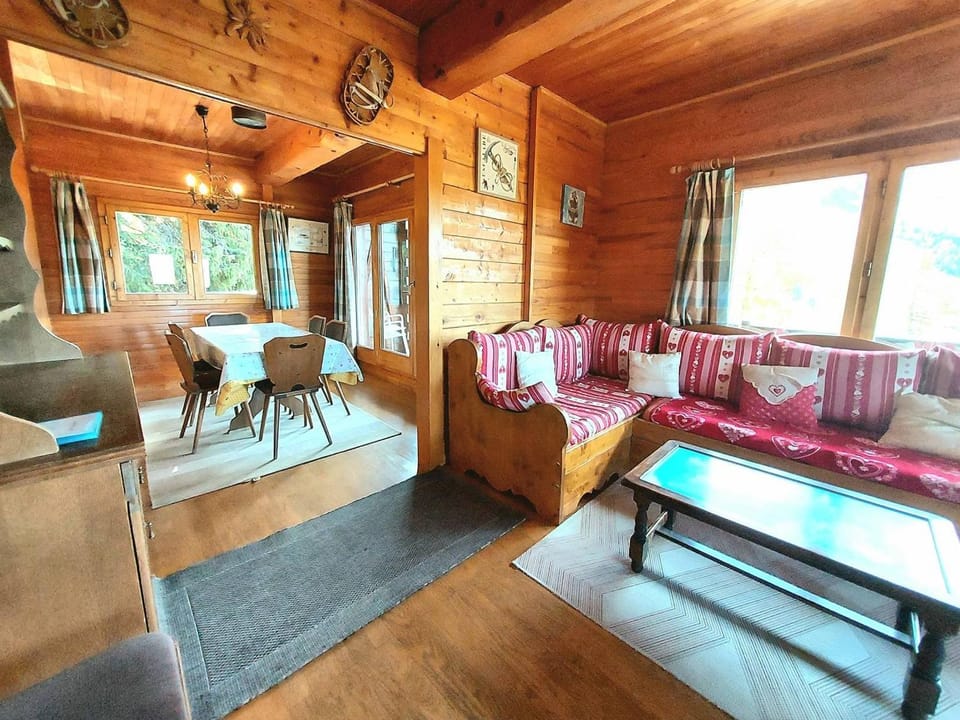 Chalet spacieux - 3 chambres, vue pistes, garage privé - FR-1-351-218 House in Mâcot-la-Plagne