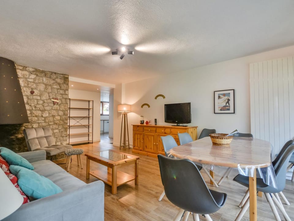 Morzine: Appartement pour 8 avec parking et WIFI près du centre - FR-1-684-66 Apartment in Les Gets