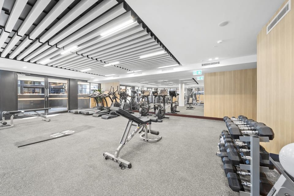 Phillip 2-Bed: Chic Interiors Amazing Amenities Apartment in Canberra
