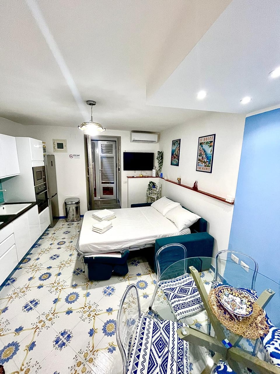 TV and multimedia, Living room