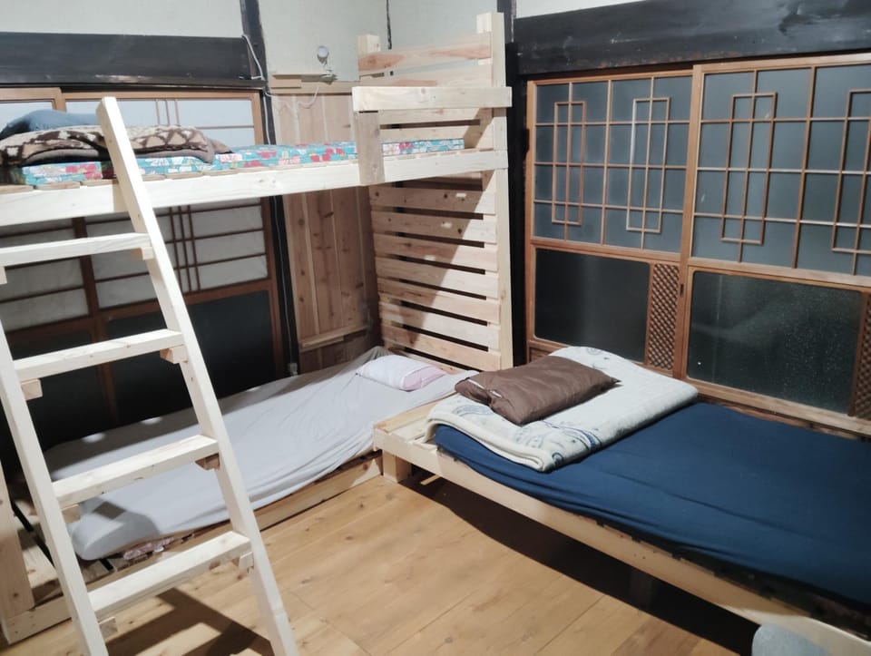 Hostel 53 Bed and Breakfast in Japan