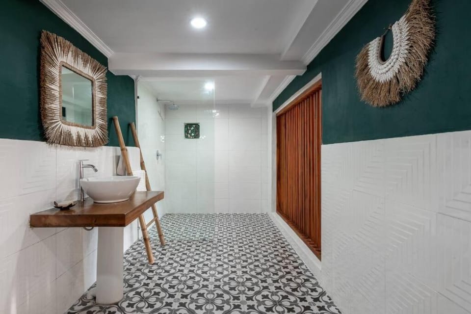 Family Paradise Villa, Shared Pool, Jungle & Rice Field Views Villa in Blahbatuh