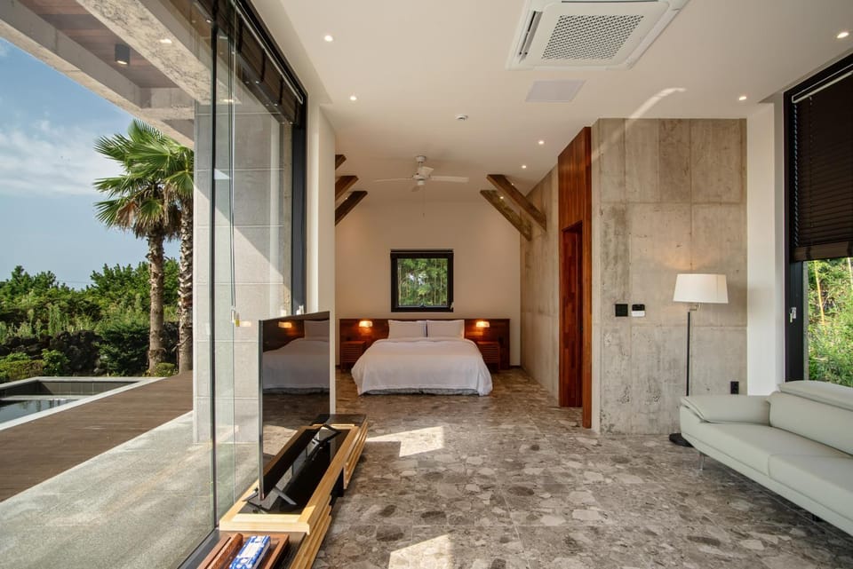 TV and multimedia, Living room, Bedroom