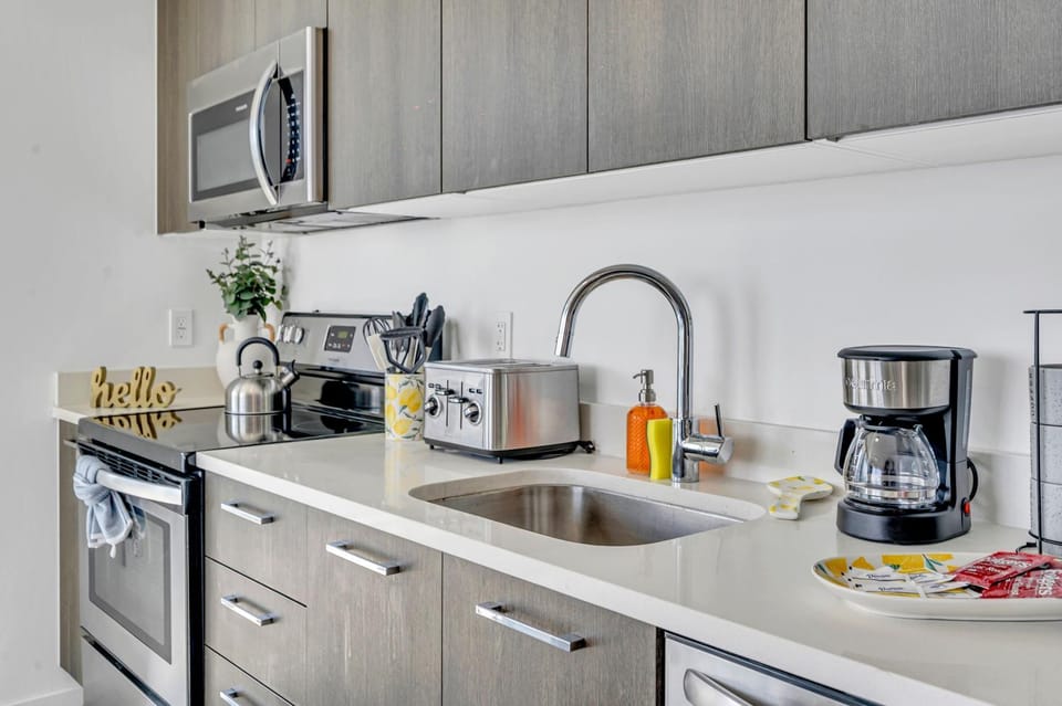 Coffee/tea facilities, Kitchen or kitchenette, oven, toaster