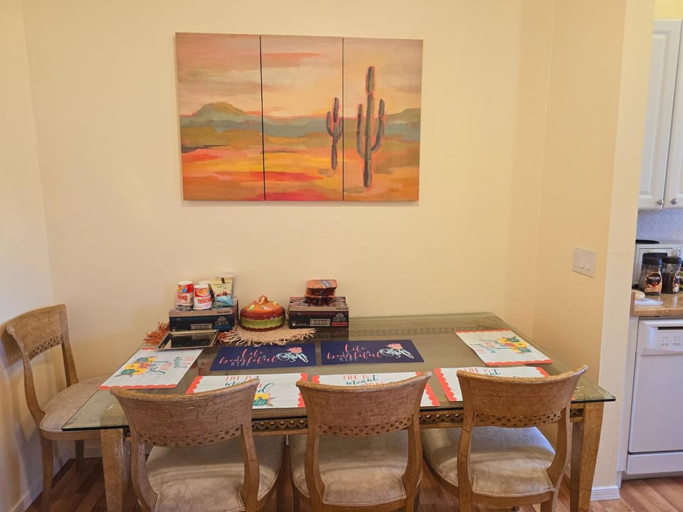 Mountain View Condo with Pool Bed and Breakfast in Tucson