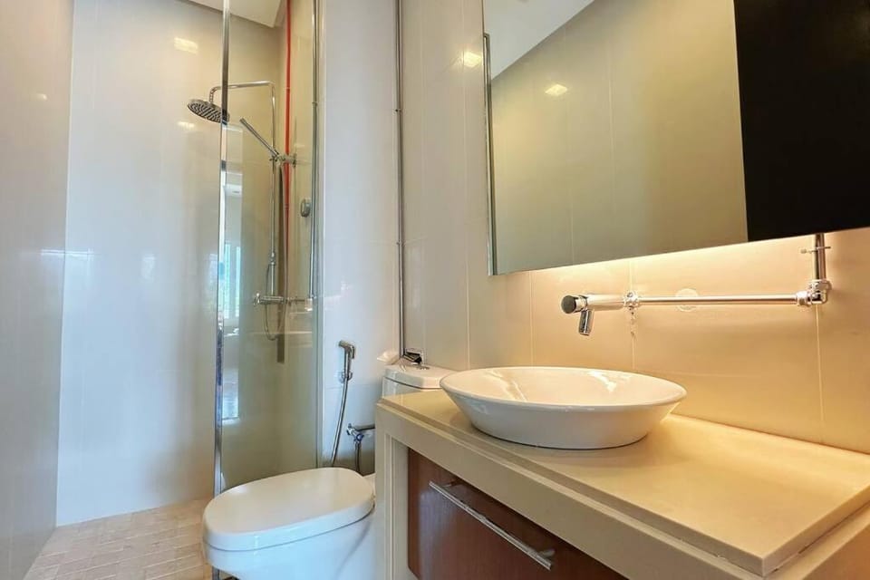 Straits Quay Highest Floor PoolView Suite Apartment in Malaysia