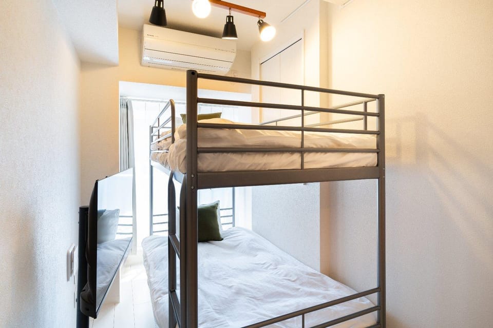 Bed, bunk bed