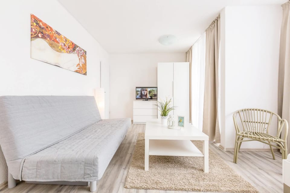 TV and multimedia, Photo of the whole room, Seating area