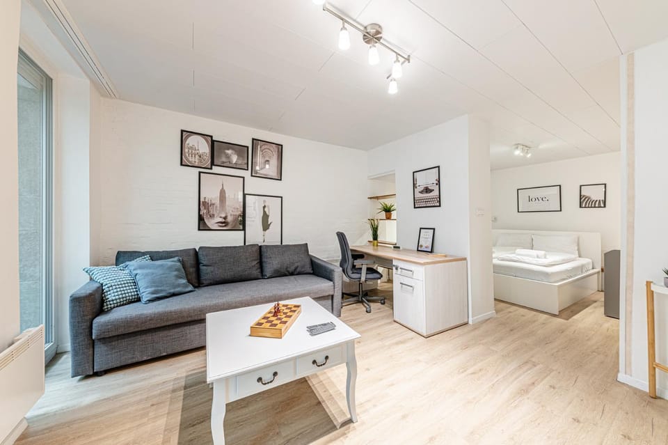Living room, Photo of the whole room, Bedroom