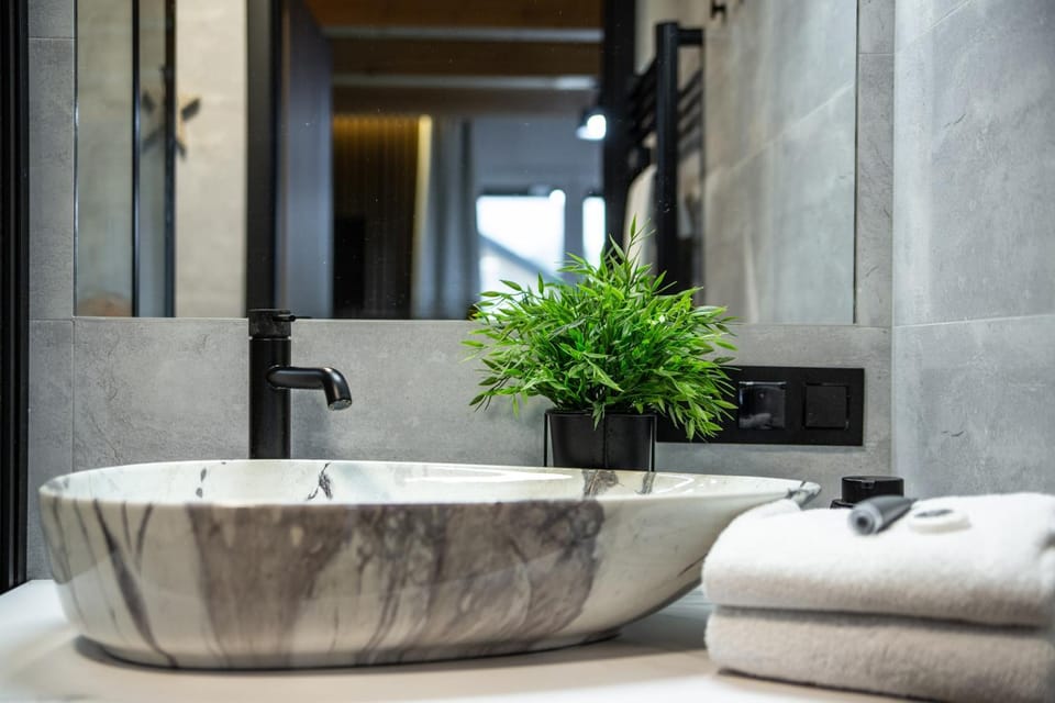 Bathroom, towels