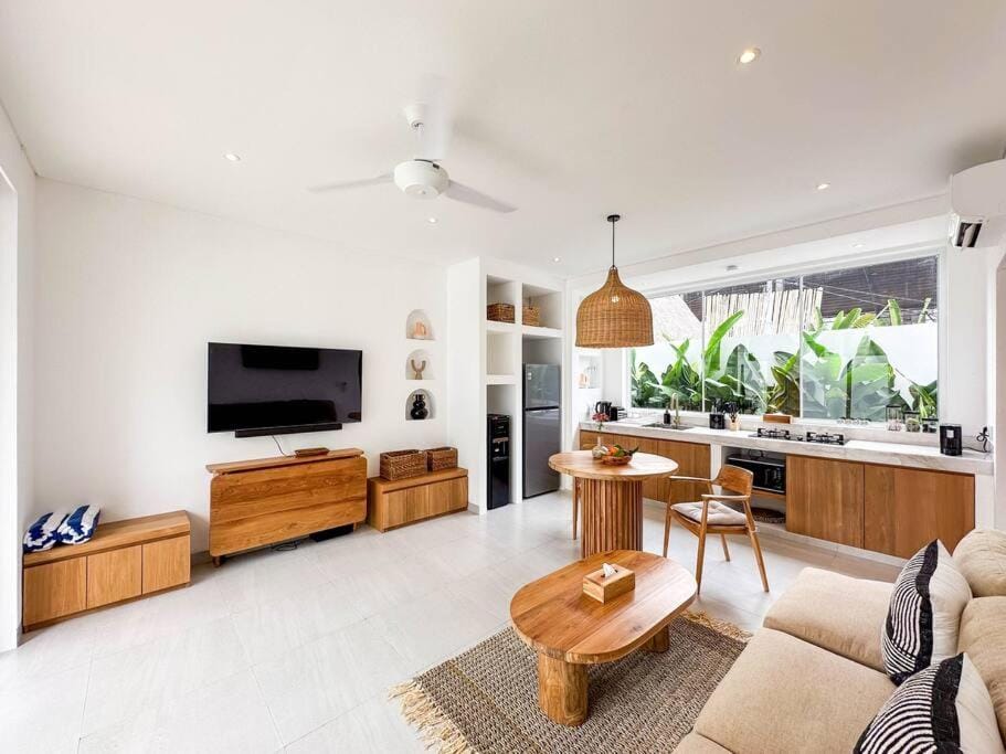 Las Casas Canggu Studio Villa with Private Pool Villa in North Kuta
