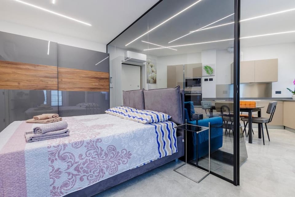 Bed, Living room, Bedroom