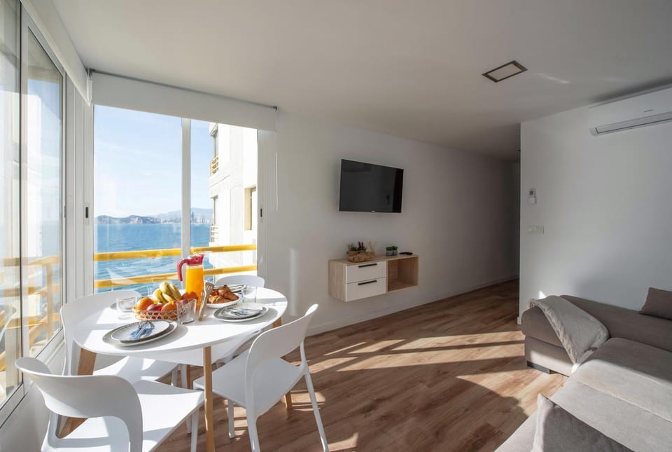 Stunning New Apt, Beach 1min, 2BR, Parking Apartment in Benidorm