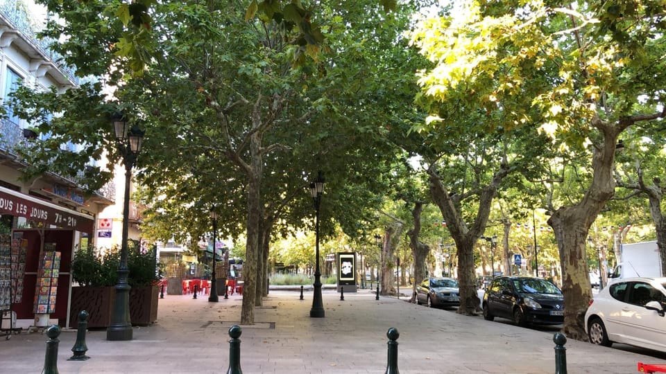 Off site, On site, City view, Street view, Location