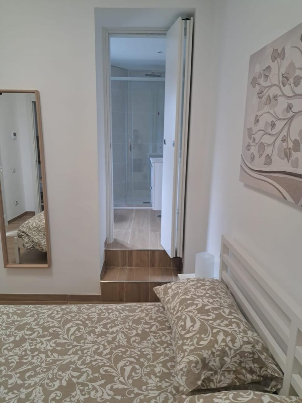 Bed, Photo of the whole room, Bedroom, wardrobe