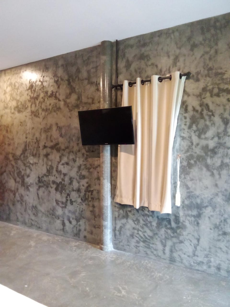 TV and multimedia, Area and facilities