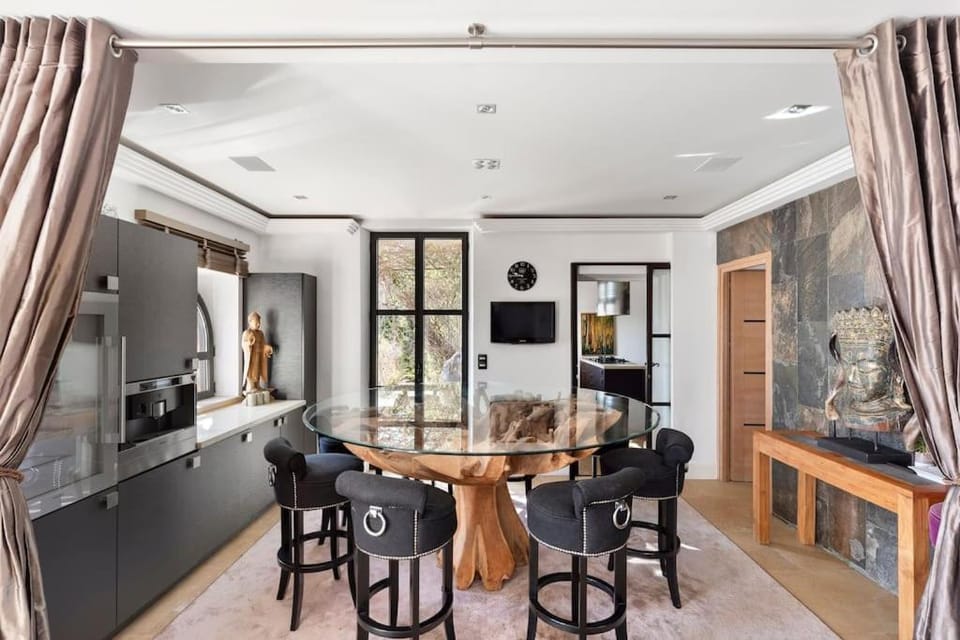 Villa avec piscine à Cannes 7 bedrooms Villa in Mougins