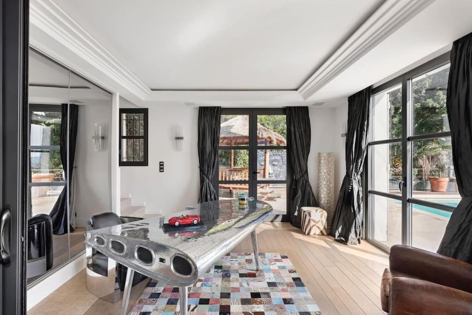 Villa avec piscine à Cannes 7 bedrooms Villa in Mougins