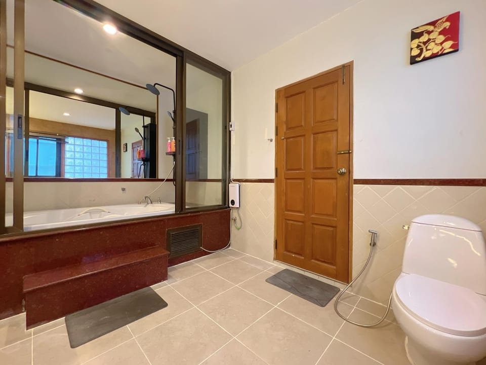 Toilet, Bathroom