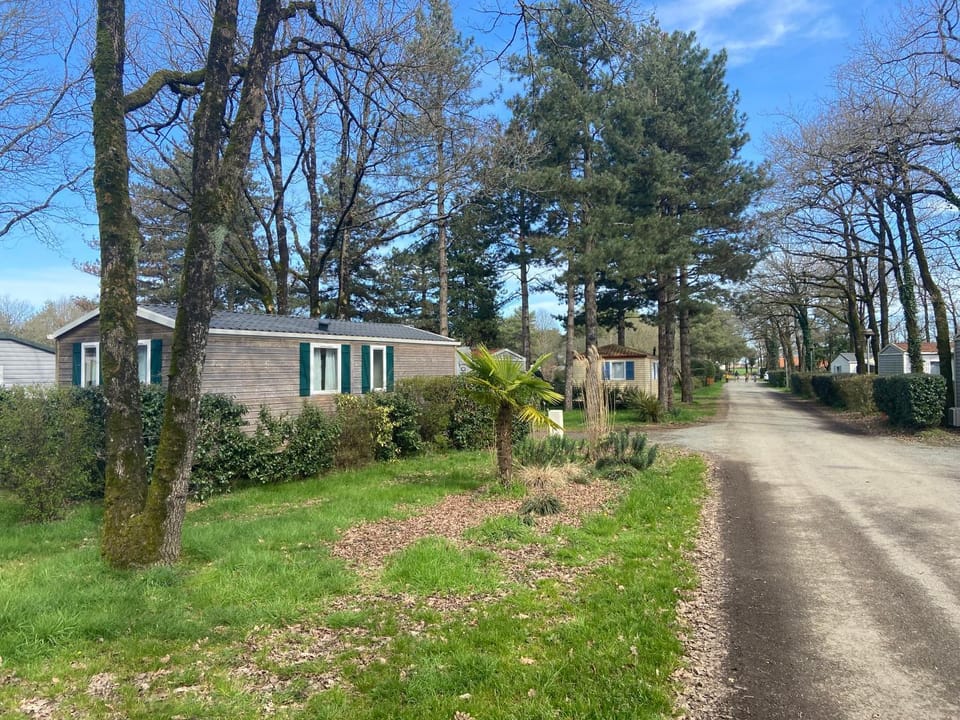 Camping Coeur de Vendée, la Boissière de Montaigu Campground/ 
RV Resort in Pays de la Loire