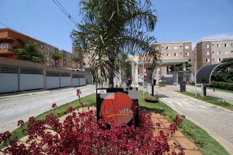 Property building, Street view, Location