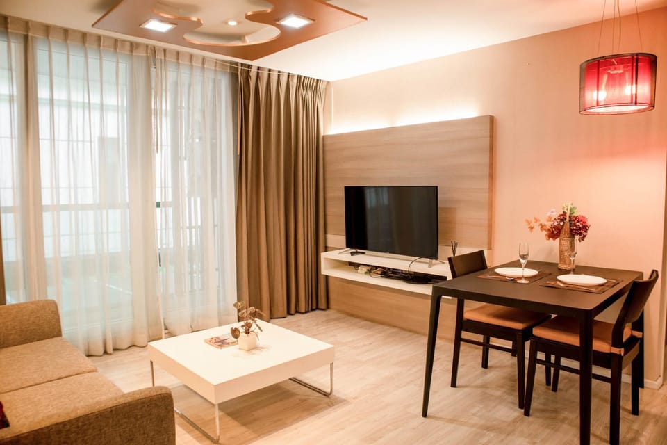 Shine Sukhumvit 33 Aparthotel Phrompong Apartment hotel in Bangkok