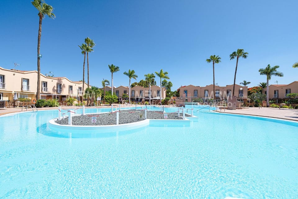 Day, Natural landscape, Pool view, Swimming pool, Location