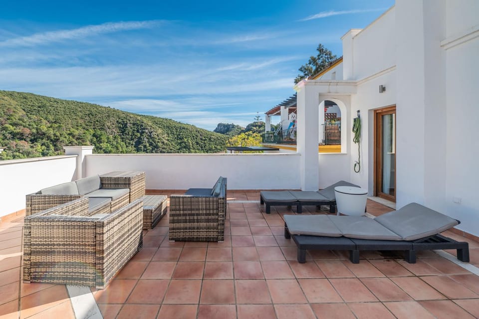 Property building, Balcony/Terrace