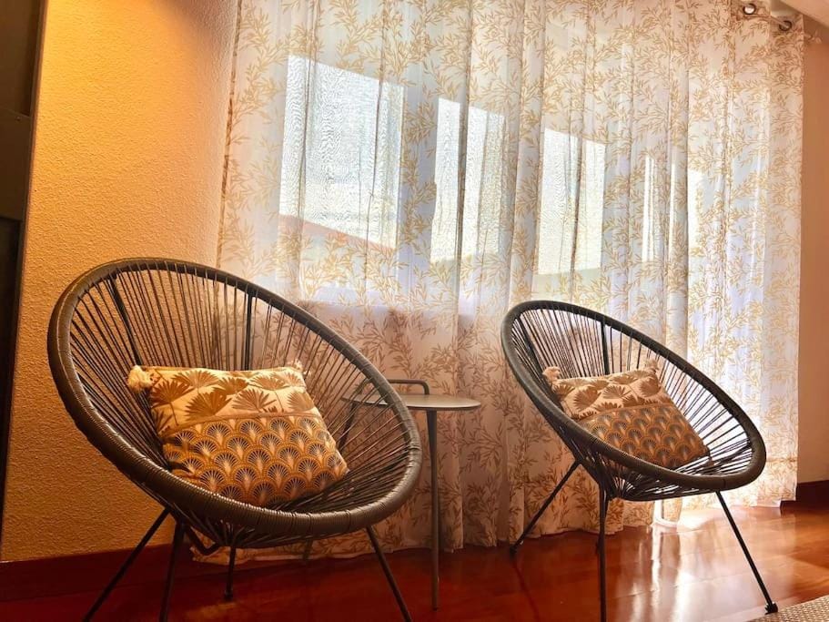 Living room, Decorative detail, Seating area