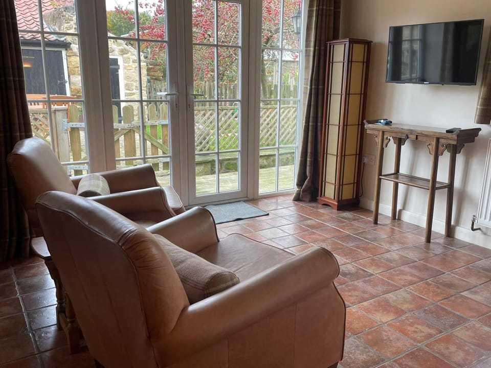 Property building, Lounge or bar