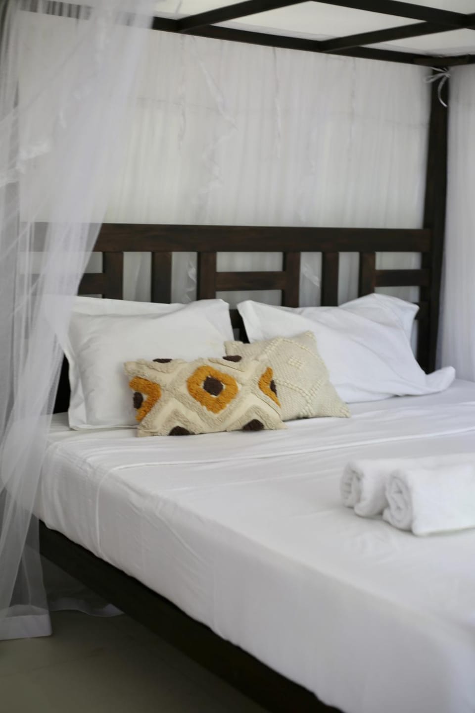 Amlou surf house Bed and Breakfast in Mirissa
