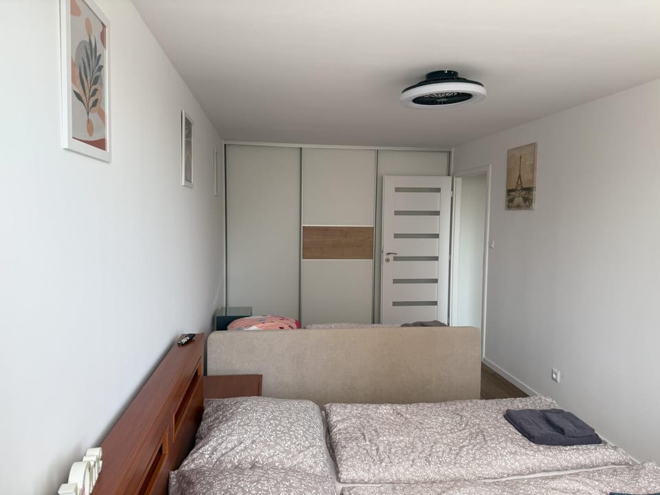 Bedroom, wardrobe
