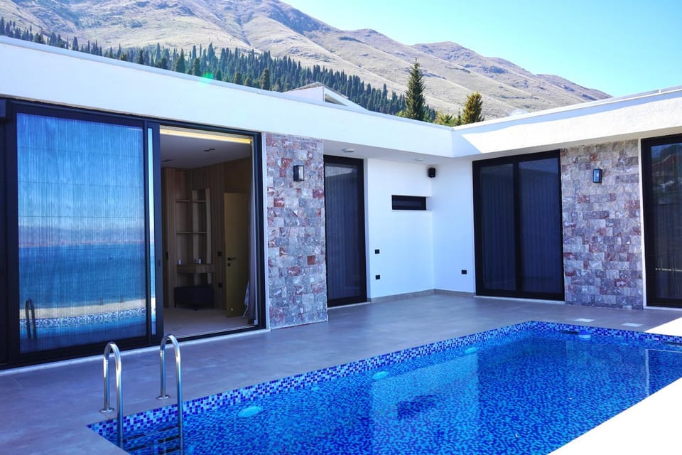 Property building, Day, Natural landscape, Mountain view, Pool view