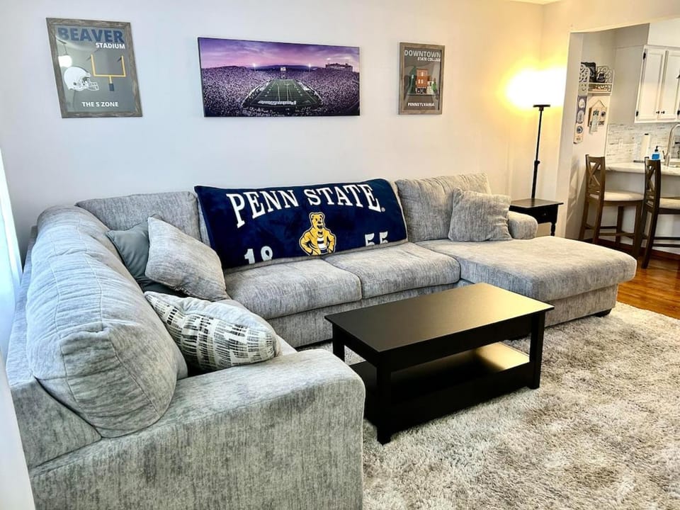 Alumni Corner House in Allegheny River