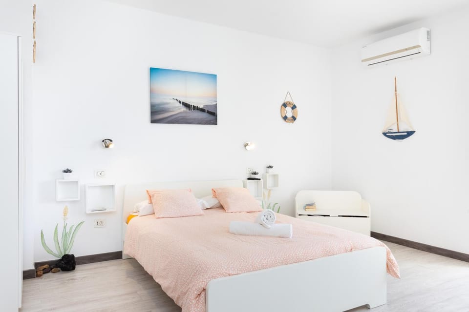 Bed, View (from property/room), Bedroom, Guests, air conditioner