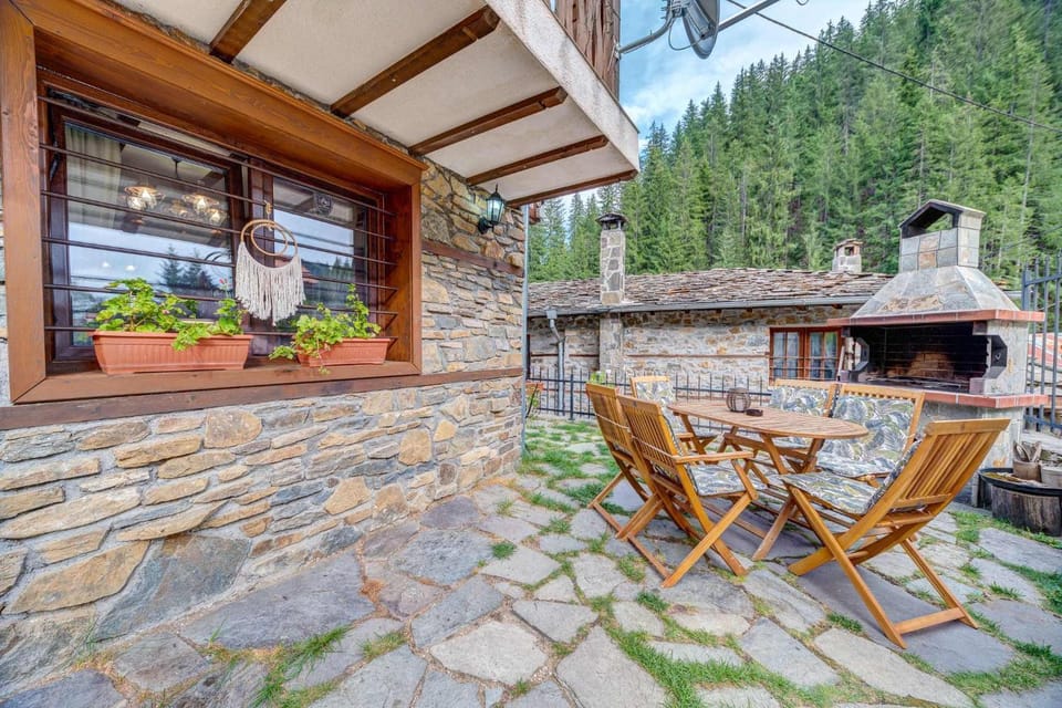 Къща за гости Начовата къща Стойките, Пампорово House in Bulgaria