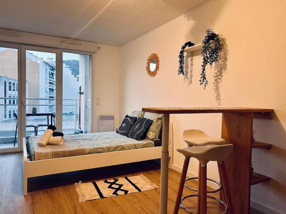 City & Serenity - Studio Proche Gare Apartment in Nice