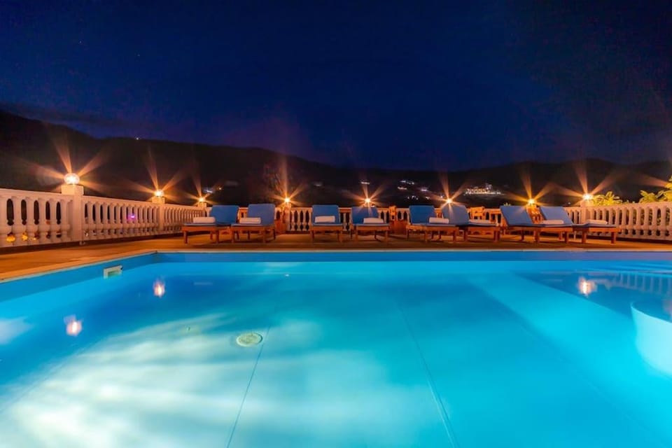 Goro's Villa 8 - Pool, Kitchen & Parking Apartment in Vlorë County, Albania