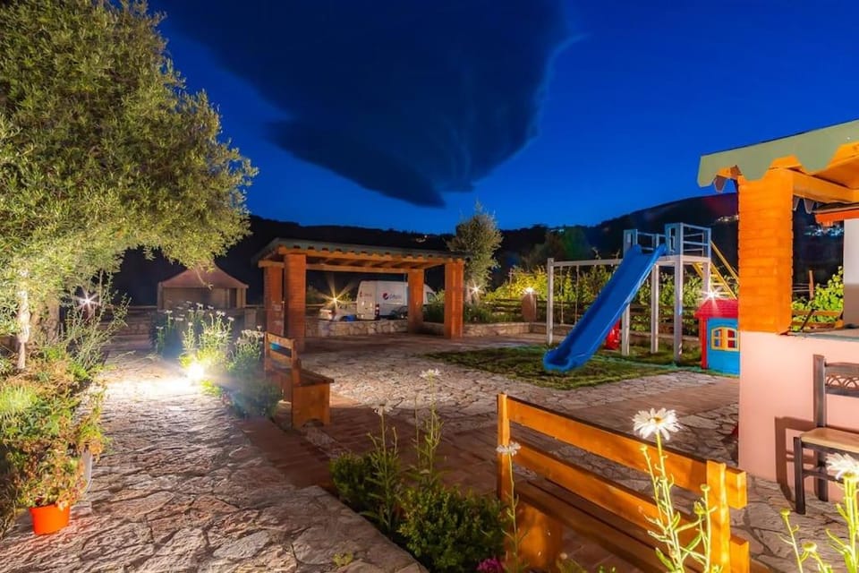 Ap 9 - Front Pool, Kitchen & Parking - Goro Apartment in Vlorë County, Albania