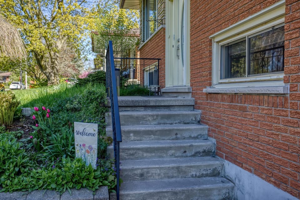 Property building, Spring, Garden