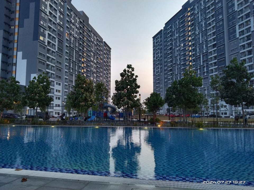 Property building, Pool view, Swimming pool