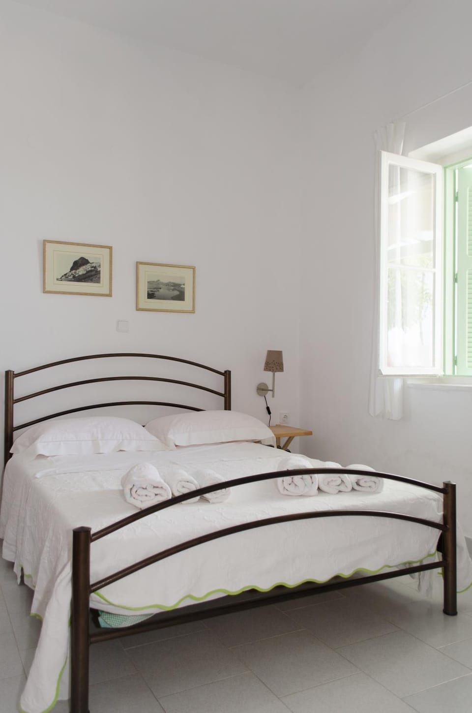 Bedroom, bunk bed