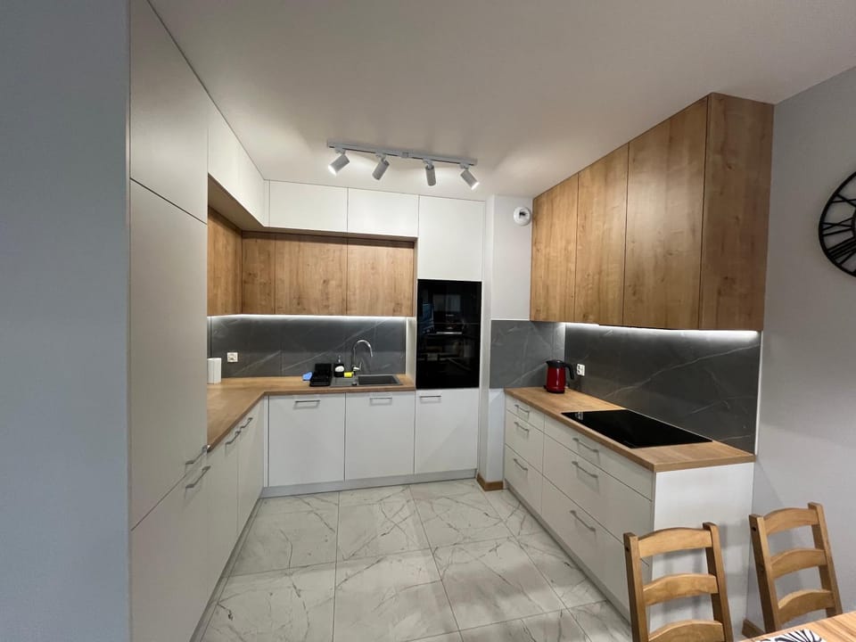 Kitchen or kitchenette, Dining area, dishwasher, oven, stove