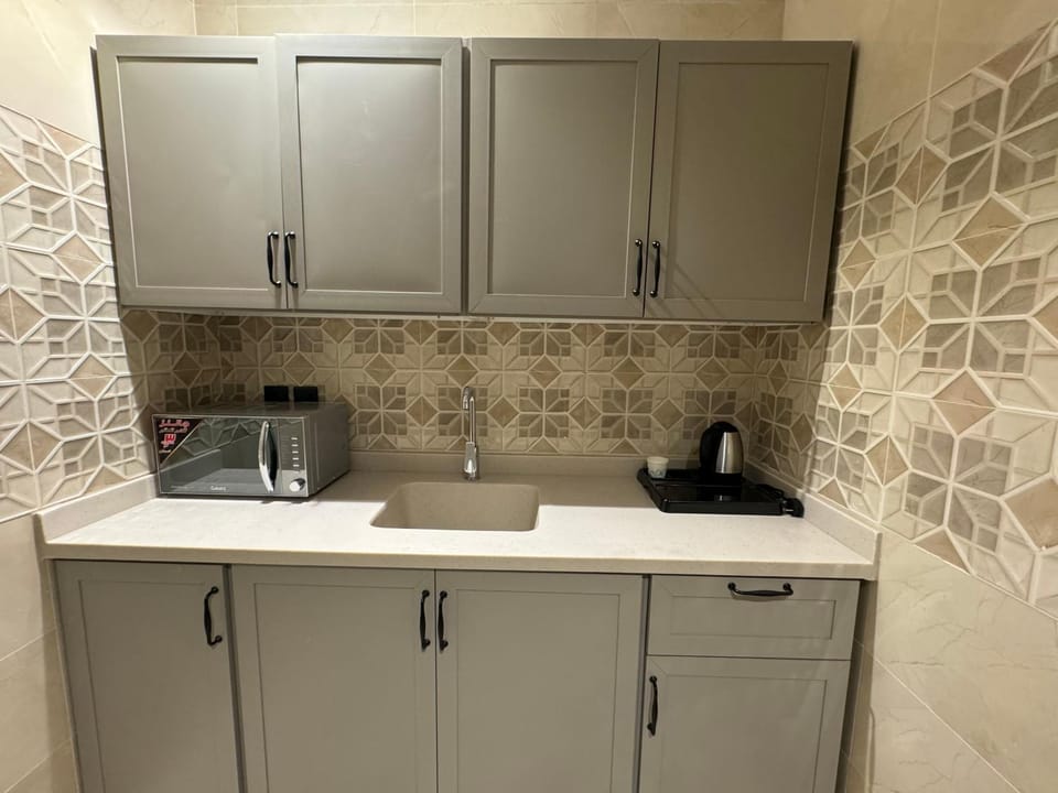 Coffee/tea facilities, Kitchen or kitchenette, kitchen