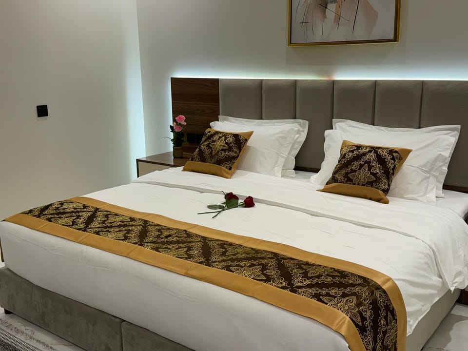 Bed, Decorative detail