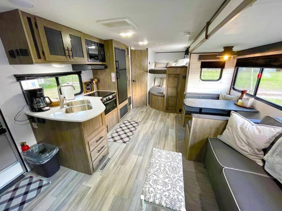 Pets Welcome RV Sleeps 5 + Guadalupe River Access Campground/ 
RV Resort in Canyon Lake