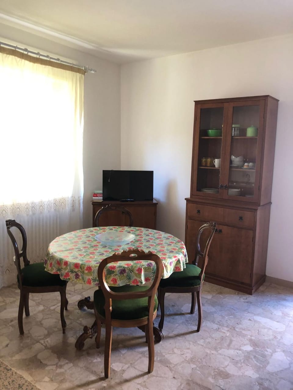 Communal lounge/ TV room, Living room, Seating area, Dining area