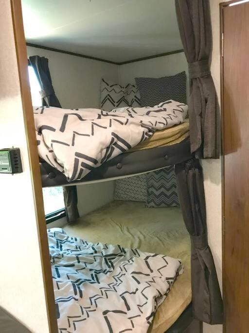 Pets Welcome RV sleeps 4 + Guadalupe River Access Campground/ 
RV Resort in Canyon Lake